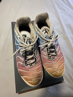 Nike Women’s Gradient Multicolor Athletic Shoes - Blue/Purple/Pink/Orange